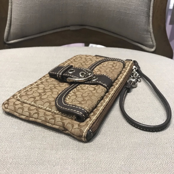 Coach signature soho buckle wristlet in brown - Picture 9 of 11